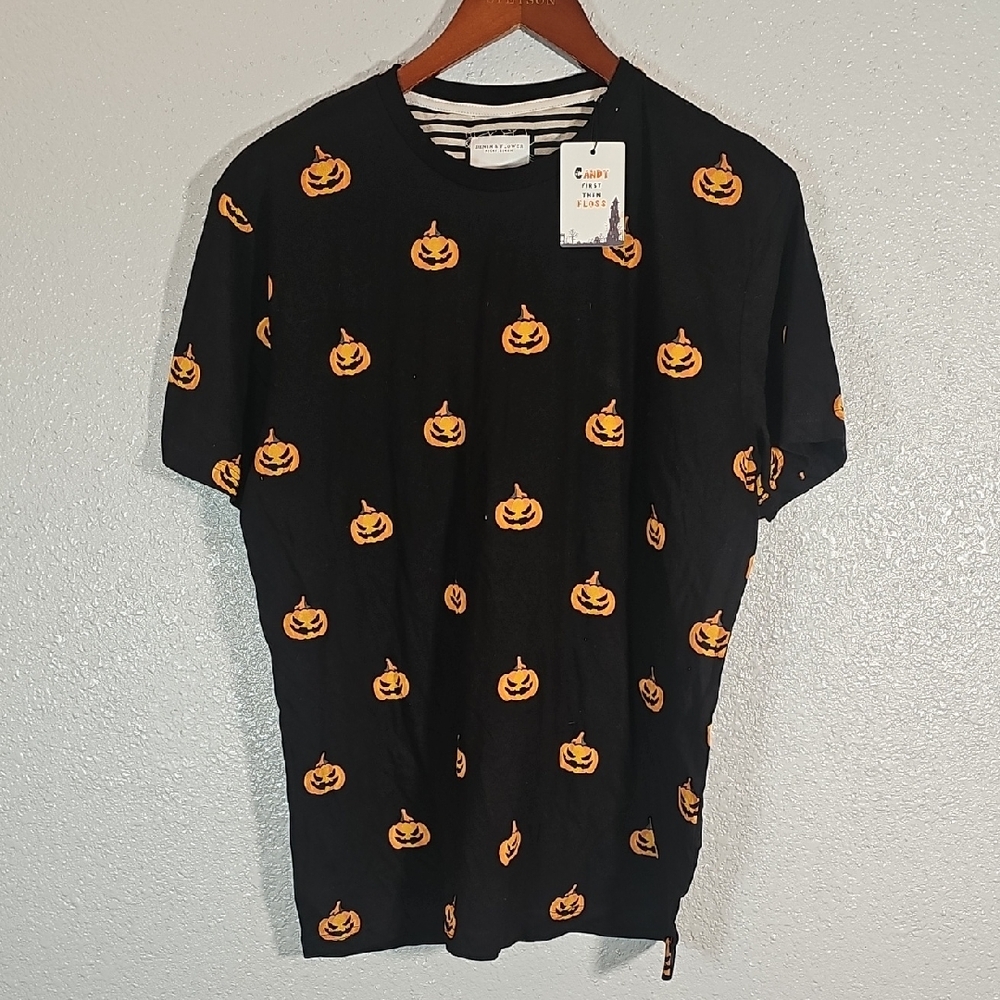 Denim & Flower Black and Orange Pumpkin Tee.